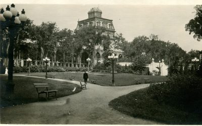 A STROLL THROUGH HISTORY: 30TH ANNUAL VICTORIAN STREET WALK